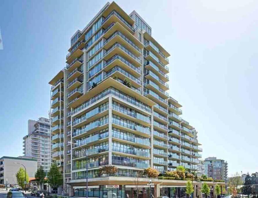 Victoria'S Best Location 2 Bedroom Luxe Condo Exterior foto